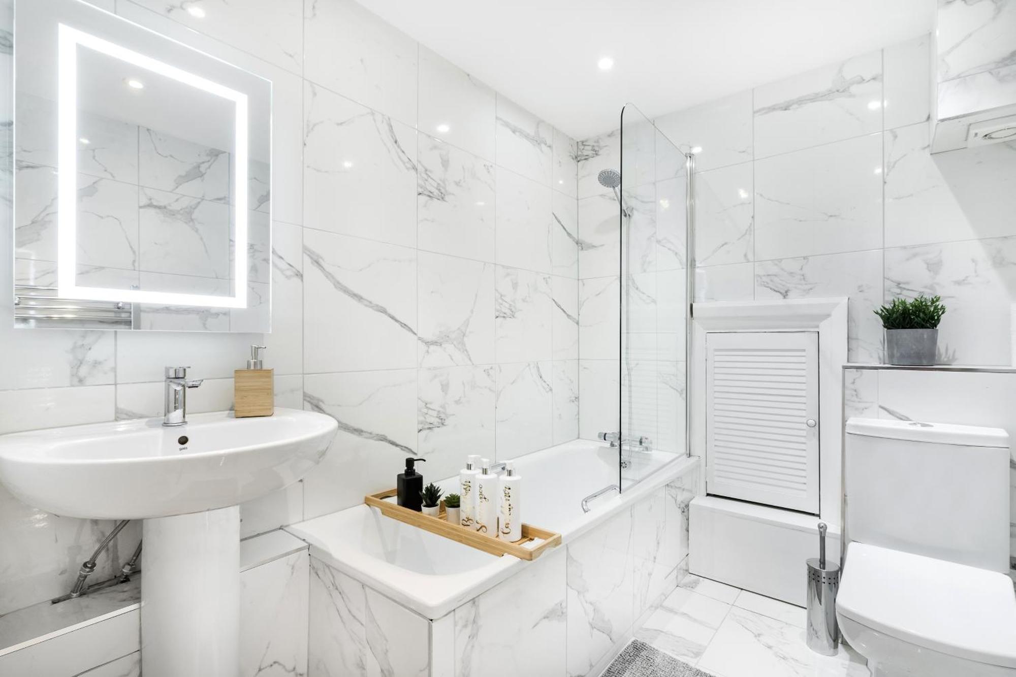 Luxury 3 Bedrooms In Ferienhaus London
